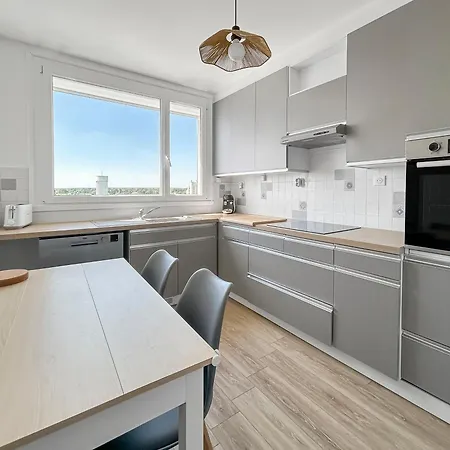 élégance Et Vue Panoramique, Proche Zenith Appartement *